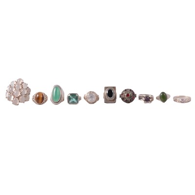 Lot 431 - Twenty-one silver and white metal rings, some gemset.