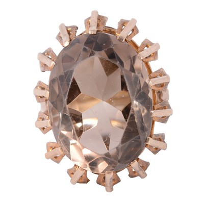 Lot 37 - A vintage smoky quartz dress ring.