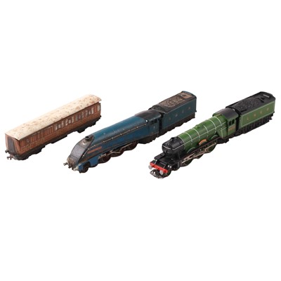 Lot 72 - Quantity of Hornby Dublo and O-gauge scale model railway