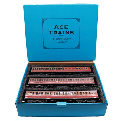 Lot 36 - ACE Trains O-gauge model railway three-coach set, C/1 LMS