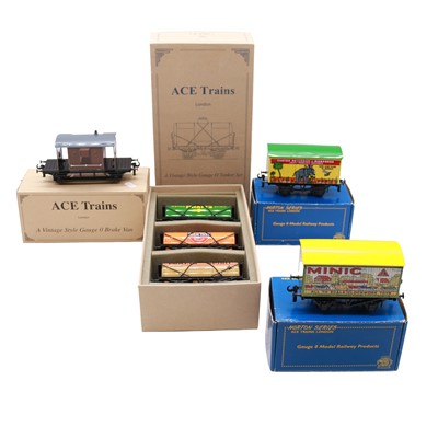 Lot 39 - ACE Trains, an O-gauge scale model railway "Pratt's" tanker set; and a Brake van