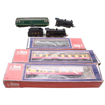 Lot 54 - Lima, O-gauge model railway - a diesel, two coaches, and loose locomotives
