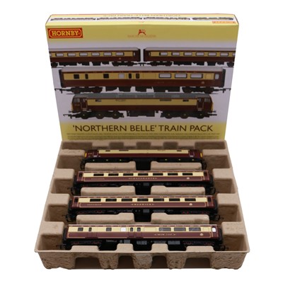 Lot 100 - Hornby (China), a OO gauge model railway 'Northern Belle' Train Pack