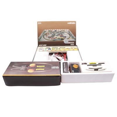 Lot 121 - Marklin Mini-club, two Z Gauge model railway sets