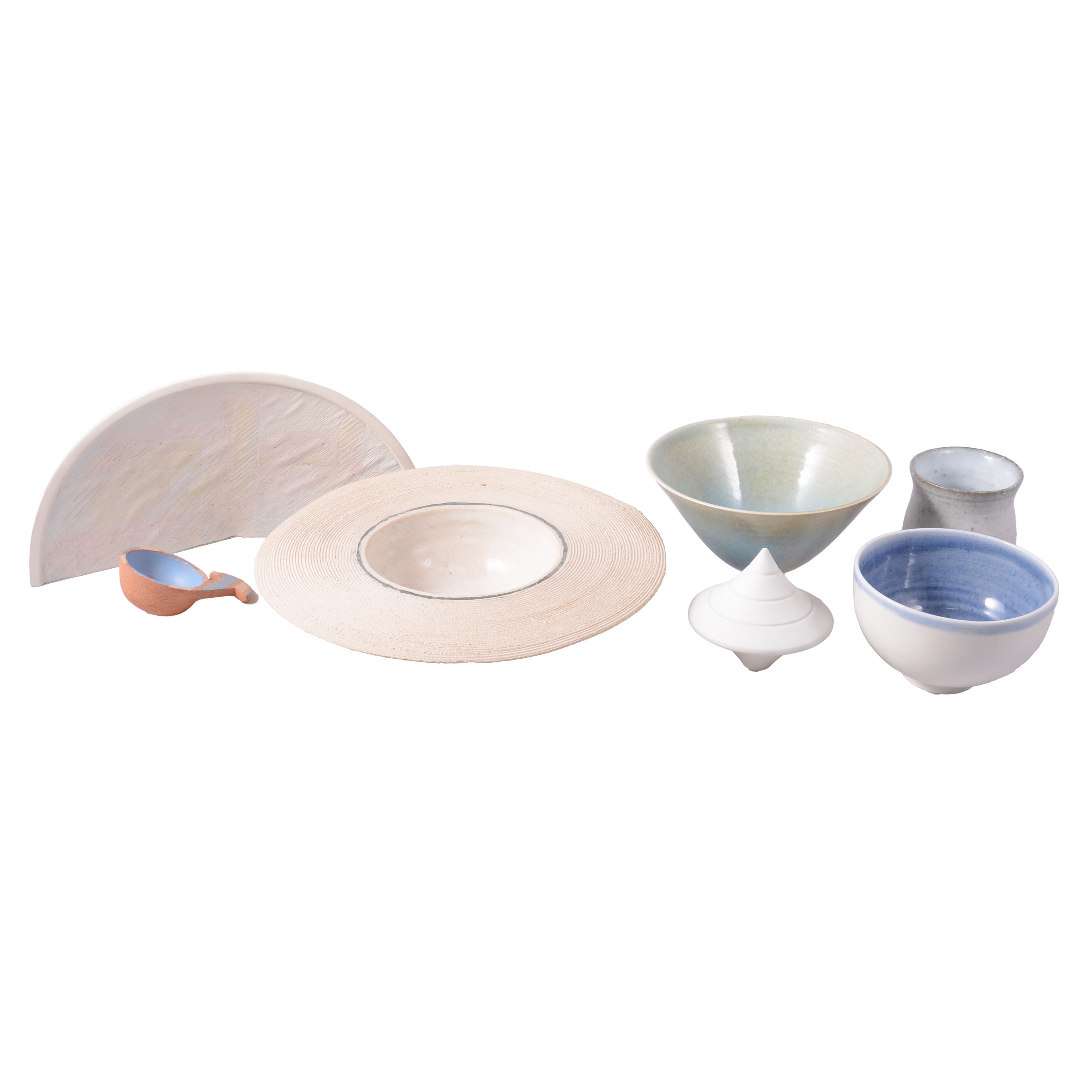 Lot 106 - Contemporary ceramics: seven dishes and