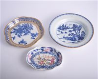 Lot 61 - Chinese export porcelain spoon tray, lobed...