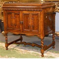 Lot 587 - Itonia Supermodel oak cased gramophone,...
