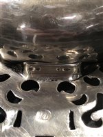 Lot 29 - French style single handle silver porringer, makers mark IA, possibly Jersey, late 17th century.