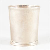 Lot 82 - George III sliver beaker, Charles Wright, London, 1774.
