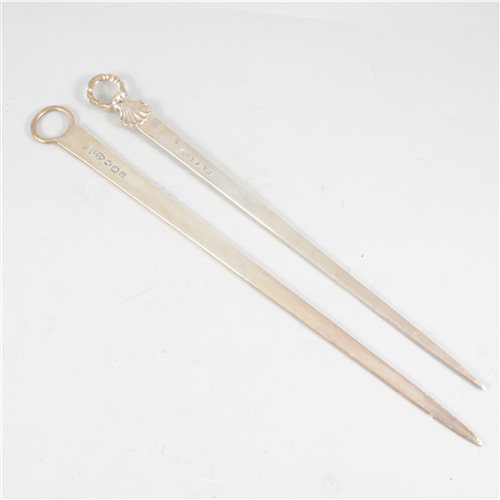 Lot 88 - George III silver meat skewer, John Langlands and John Robertson, Newcastle, 1790.