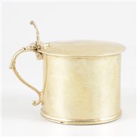Lot 107 - George III silver drum-shape mustard, John Langlands, Newcastle, circa 1780.