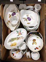 Lot 70 - Royal Worcester, Evesham pattern, 35 piece...