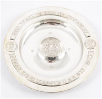 Lot 289 - A silver commemorative alms dish, 1000 years of the English Monarchy, by A E Jones