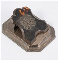 Lot 251 - Silver and tortoiseshell desk top paper clip