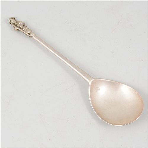 Lot 146 - Silver Apostle spoon, marks indecipherable, London, early 17th century.