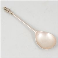 Lot 146 - Silver Apostle spoon, marks indecipherable, London, early 17th century.