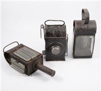 Lot 136 - Ten Second World War railway signal lamps