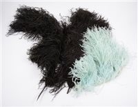 Lot 226 - An assortment of feathers, plumes and accessories