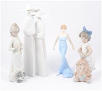 Lot 20 - A quantity of Lladro<,  Nao and Doulton figures