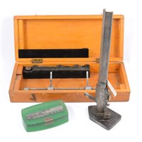 Lot 205 - Chesterman Sheffield no.369 Vernier height gauge.