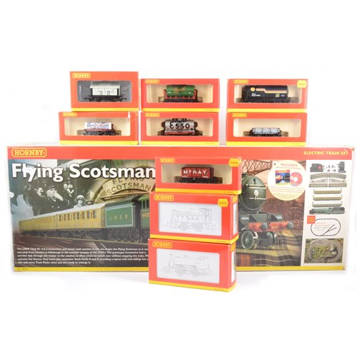 Lot 1 - Hornby OO gauge railways Flying Scotsman set R.1019