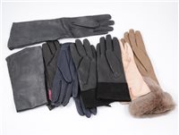 Lot 176 - A tray of vintage accessories, leather gloves, painted velvet box with a Japanese scene, embroidered handkerchief cases, retro sunglasses, a decorated wooden panel with cherubs. etc.