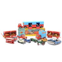 Lot 115 - Corgi Toys 1130 Chipperfields Circus horse transporter with horses box a/f