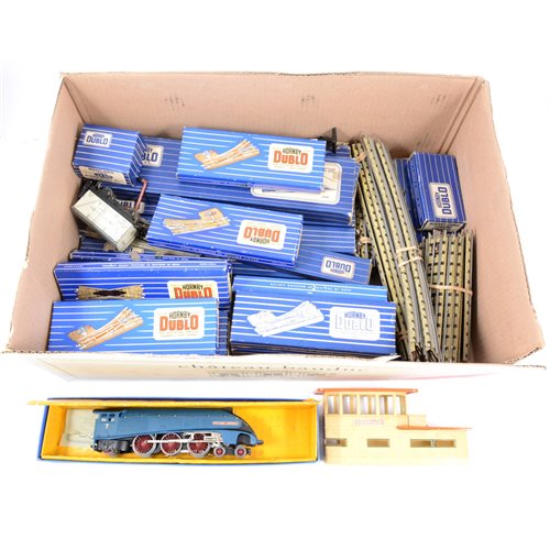 Lot 38 - Hornby Dublo train set including Sir Nigel Gresley