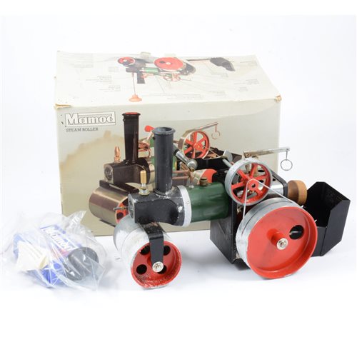 Lot 76 - Mamod station engine, boxed.