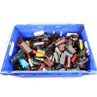 Lot 23 - Large Quantity of loose OO gauge railways rolling stock