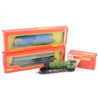 Lot 5 - Hornby Tri-ang model railway, mostly good condition, small number of engines.