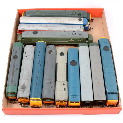 Lot 32 - OO gauge railways diesel locomotives