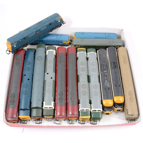 Lot 33 - OO gauge railways diesel locomotives