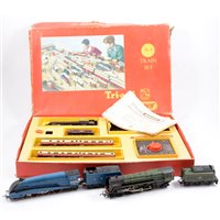 Lot 3 - Tri-ang OO gauge railways, including Sir Nigel Gresley and Britannia locomotives, R3A train set with locomotive