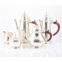 Lot 163 - George I style five-piece tea and coffee set, George Tarratt Ltd, London 1979