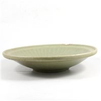 Lot 16 - A quantity of Chinese earthenware and pottery items
