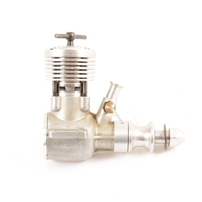 Lot 117 - OLIVER TIGER 2.5cc MK3 diesel serial T4725..