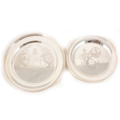 Lot 140 - Silver commemorative salver, Comyns, London 1972