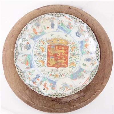 Lot 49 - Chinese Export porcelain armorial dish, early 18th Century