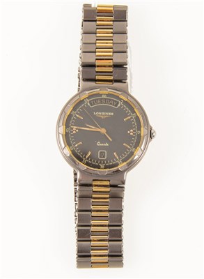 Lot 292 - Longines - a gentleman's Conquest quartz wrist watch