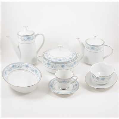 Lot 76 - An extensive Noritake fine china table service, Blue Hill pattern
