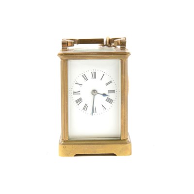 Lot 209 - A French brass carriage clock, half hour striking on a gong.
