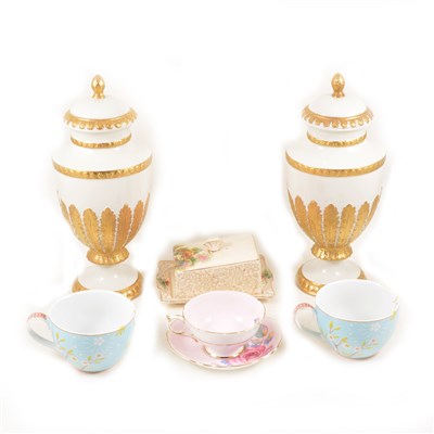 Lot 32 - Pair of Italian creamware type urn-shaped covered vases, Villari