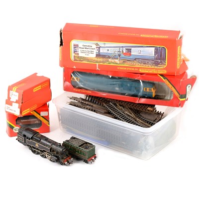 Lot 24 - O gauge and OO gauge model railways