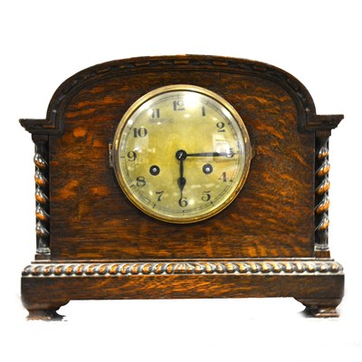 Lot 433 - Oak mantel clock