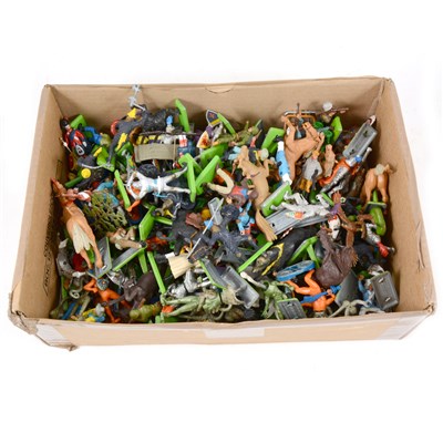 Lot 129 - Britains Detail Toys plastic figures; one box of knights, horses, soldiers, aliens etc.