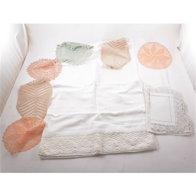 Lot 127 - Lace-edged table linen, crochet doilies, ...