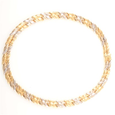 Lot 238 - A yellow and white metal necklace marked 750