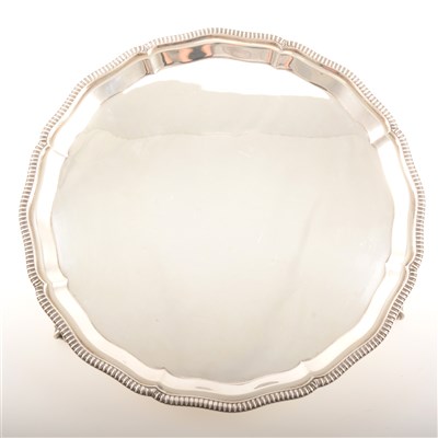 Lot 153 - Silver salver, Mappin & Webb, Sheffield 1968