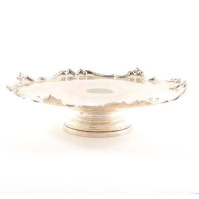 Lot 127 - Silver fruit comport, Walker & Hall, Sheffield 1934
